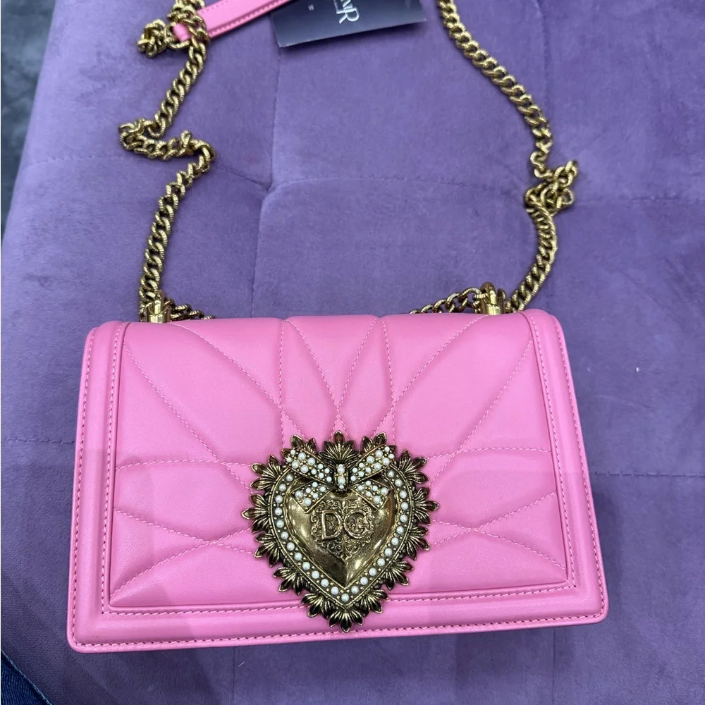 D&G Pink Quilted Crossbody Bag with Gold Chain - Picture 1 of 9
